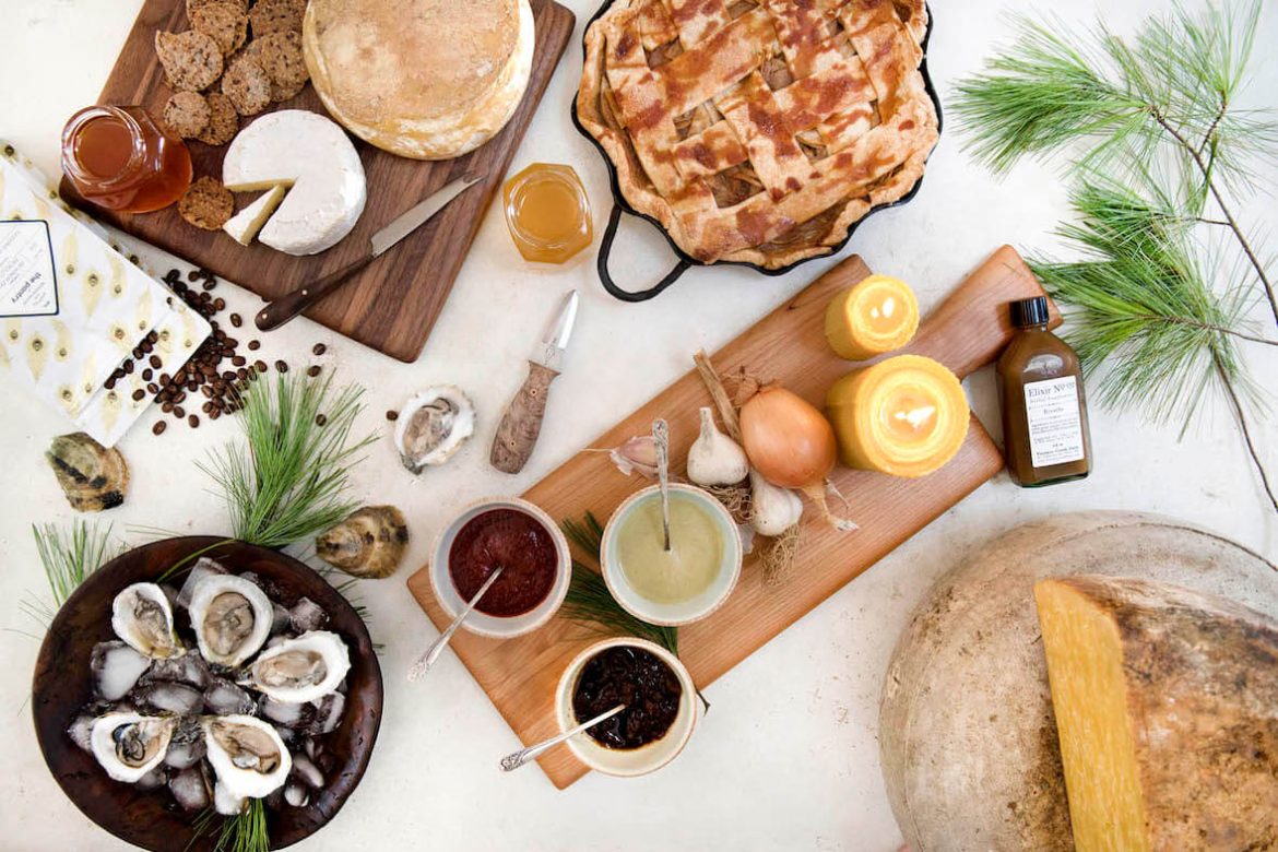 2017_LClayman_GiftGuide_kitchen_spread