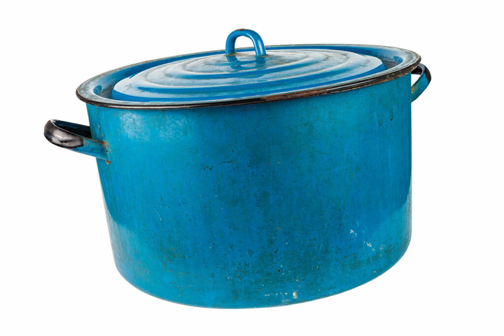 a rusty blue dutch oven