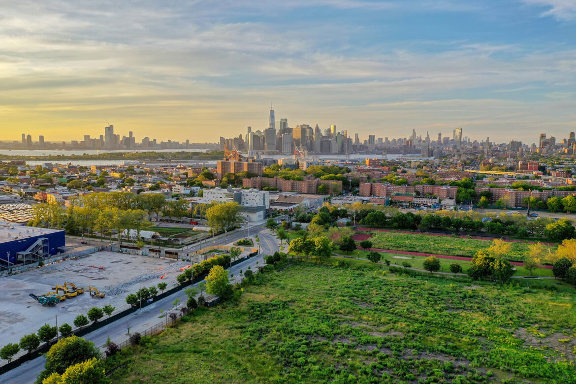manhattan skyline from red hook