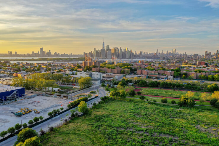manhattan skyline from red hook