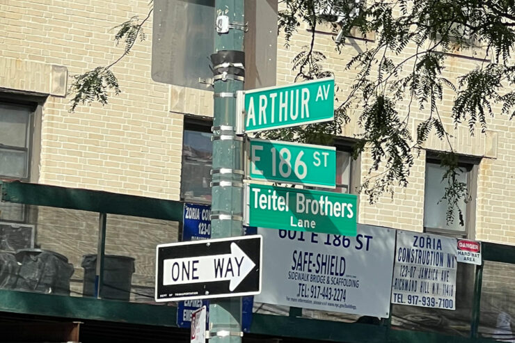 arthur avenue street sign in new york city